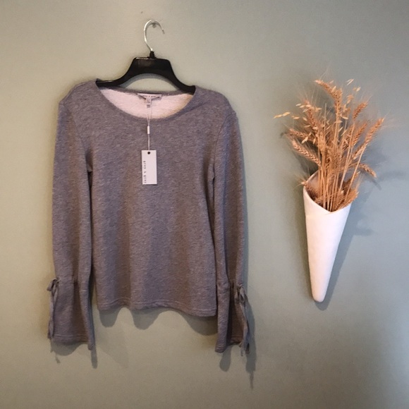 grey & gray Tops - grey & gray Heather Gray NWT Long Sleeve Top With Sleeve Ties. XS